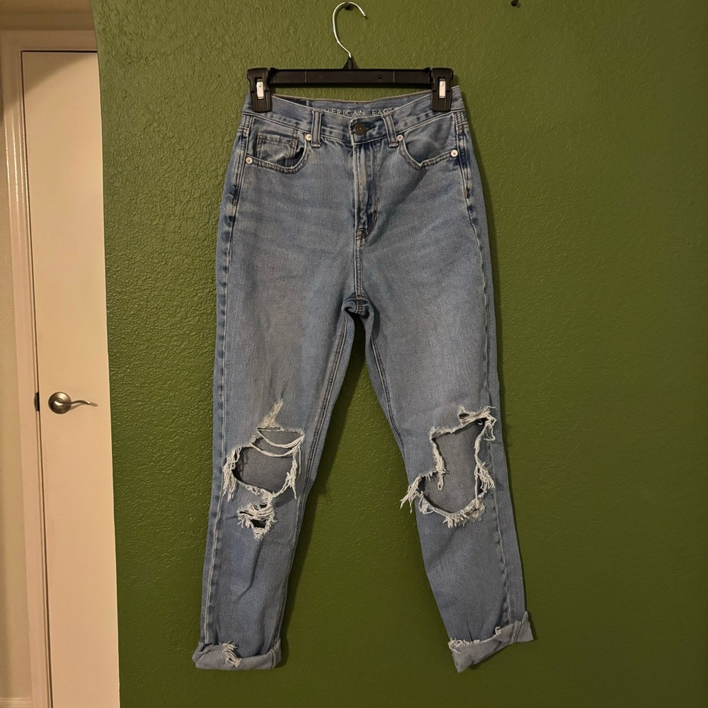 00 American Eagle Outfitters Mom jeans